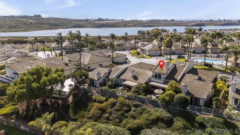 Welcome to your dream home in the highly sought-after Laguna del - Beach Home for sale in Carlsbad, California on Beachhouse.com