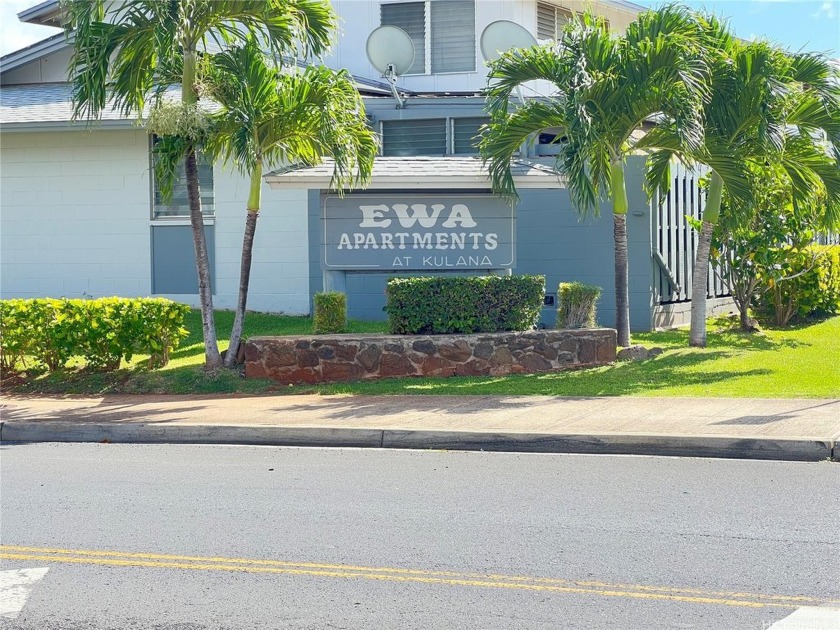 Conveniently located near the Bus Line, School, Shopping Ctr - Beach Townhome/Townhouse for sale in Ewa Beach, Hawaii on Beachhouse.com