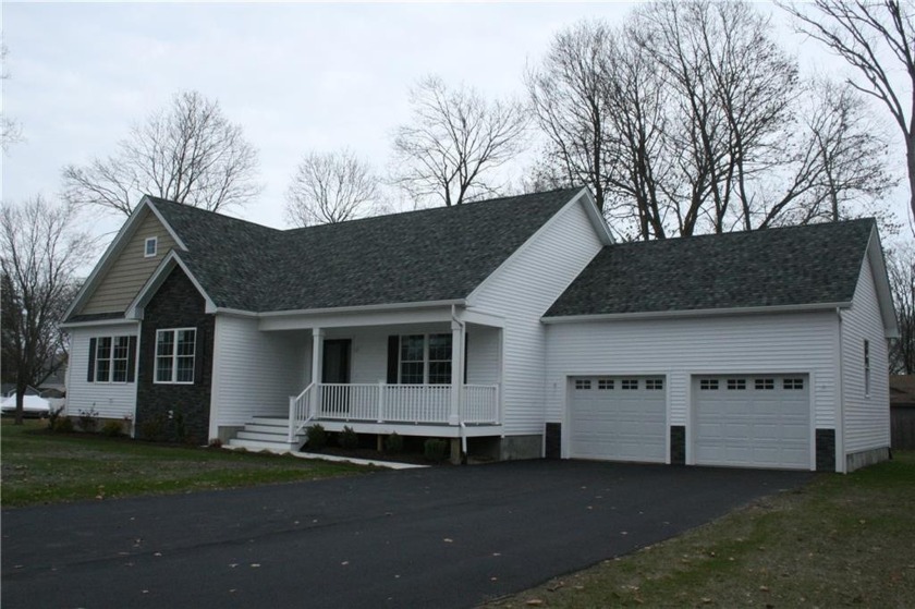 Fantastic 3 bedroom -2 bath Contemporary Ranch with vaulted - Beach Home for sale in Warwick, Rhode Island on Beachhouse.com