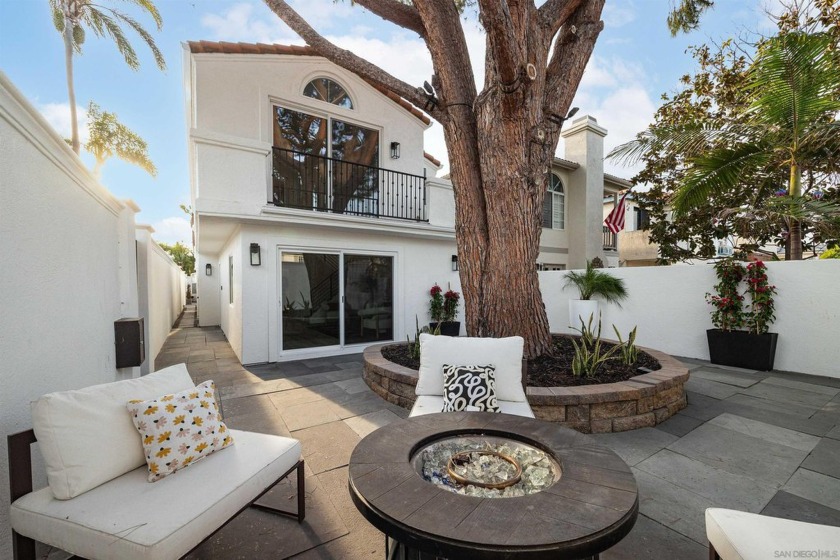 Discover sophisticated luxury on Coronado Island with this - Beach Home for sale in Coronado, California on Beachhouse.com