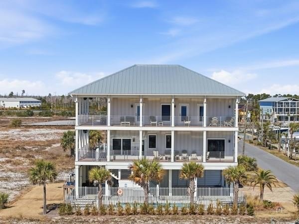 Discover your coastal paradise! Picture yourself enjoying Gulf - Beach Home for sale in Mexico Beach, Florida on Beachhouse.com
