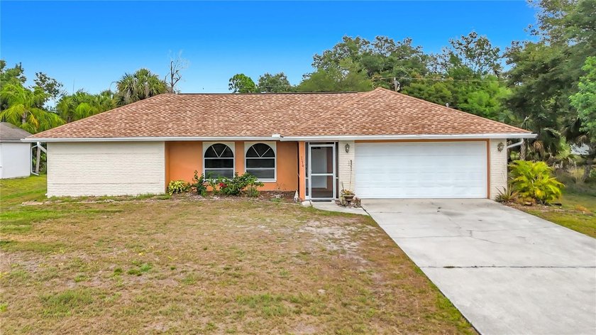 Welcome to this spacious 1,997 sq. ft. home in the heart of - Beach Home for sale in North Port, Florida on Beachhouse.com