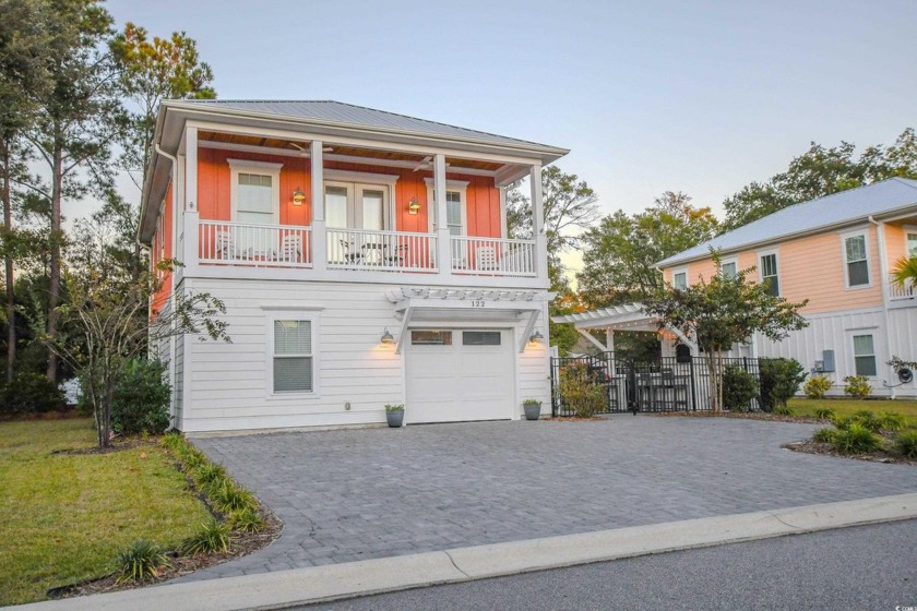 WON'T LAST LONG! This 3 Bedroom, 2 Bath home has all the - Beach Home for sale in Murrells Inlet, South Carolina on Beachhouse.com