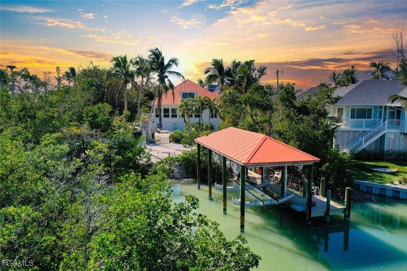 Welcome to your Captiva Island oasis! This Gorgeous home is the - Beach Home for sale in Captiva, Florida on Beachhouse.com