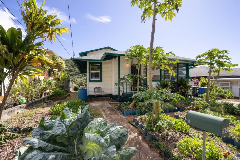 Experience a slower, more intentional way of living in the heart - Beach Home for sale in Honolulu, Hawaii on Beachhouse.com