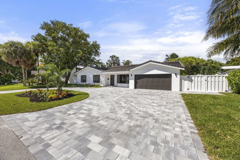 Welcome to your dream home! This beautifully updated modern - Beach Home for sale in Lighthouse Point, Florida on Beachhouse.com