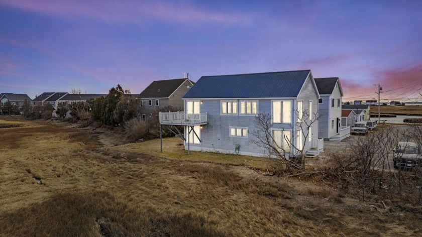 If you're craving a Hampton Beach home with endless *PIZZAZZ* - Beach Home for sale in Hampton, New Hampshire on Beachhouse.com