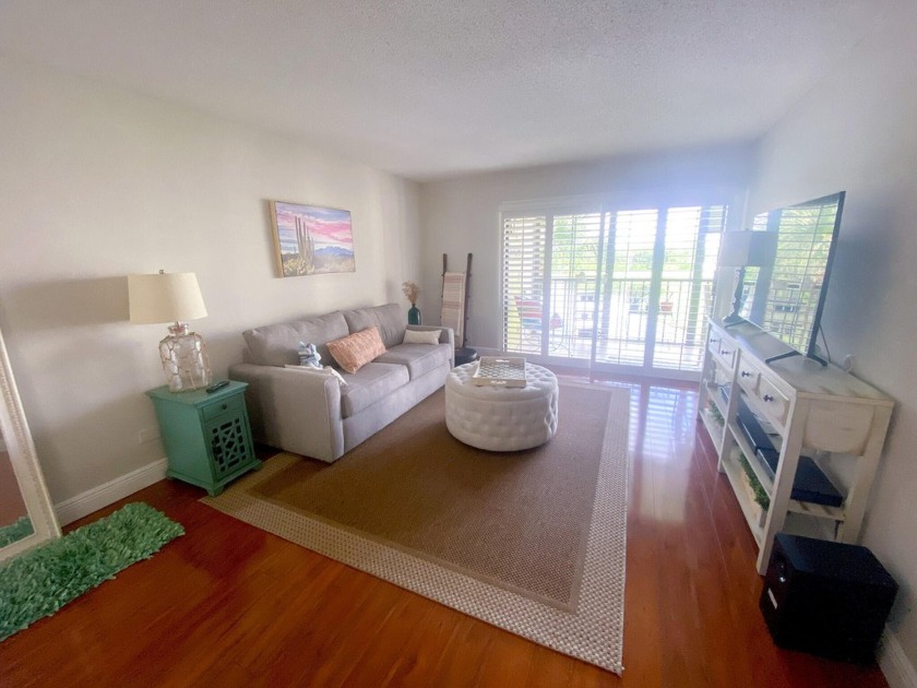 Charming 2 Bedroom freshly painted with new stainless steel - Beach Condo for sale in Delray Beach, Florida on Beachhouse.com