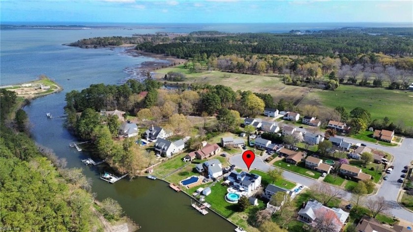 Waterfront Oasis Alert! Nestled on a quiet cul-de-sac, this - Beach Home for sale in Hampton, Virginia on Beachhouse.com