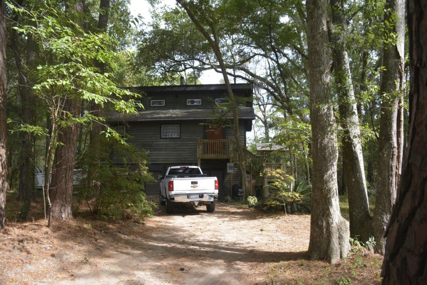Outstanding small cottage built by Edisto's Premier Cabinet - Beach Home for sale in Edisto Island, South Carolina on Beachhouse.com