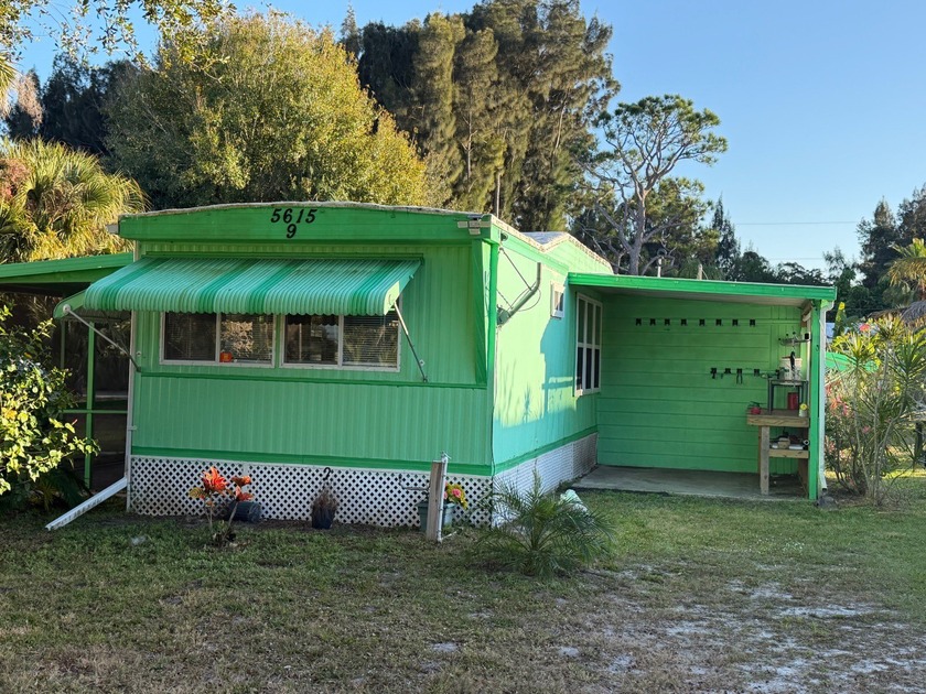 2/1.5 lot lease is $450 monthly and includes water and sewer - Beach Home for sale in Sebastian, Florida on Beachhouse.com