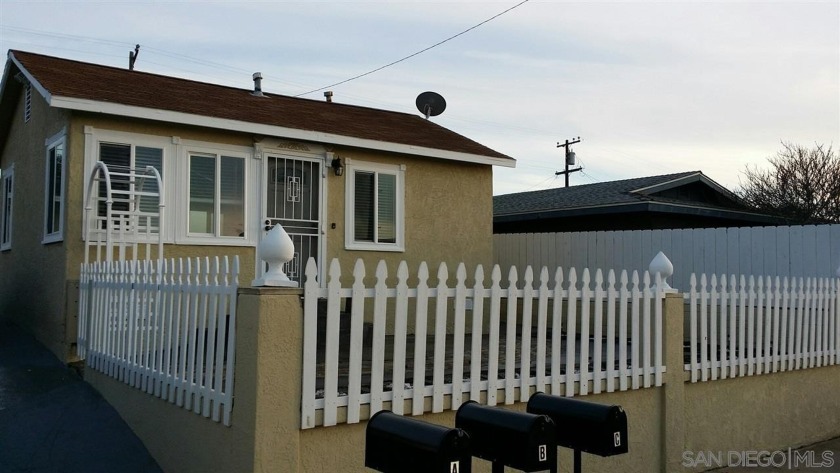 Excellent investment opportunity close to beach with upside - Beach Home for sale in Oceanside, California on Beachhouse.com