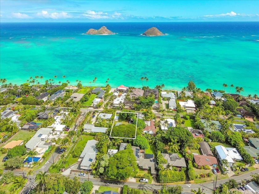 Welcome to Lanikai of the past. The quiet side of the loop, away - Beach Home for sale in Kailua, Hawaii on Beachhouse.com