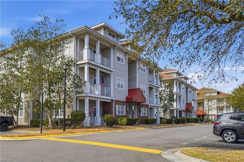Welcome to 5201 Nut Hall Drive, a beautifully maintained - Beach Condo for sale in Virginia Beach, Virginia on Beachhouse.com