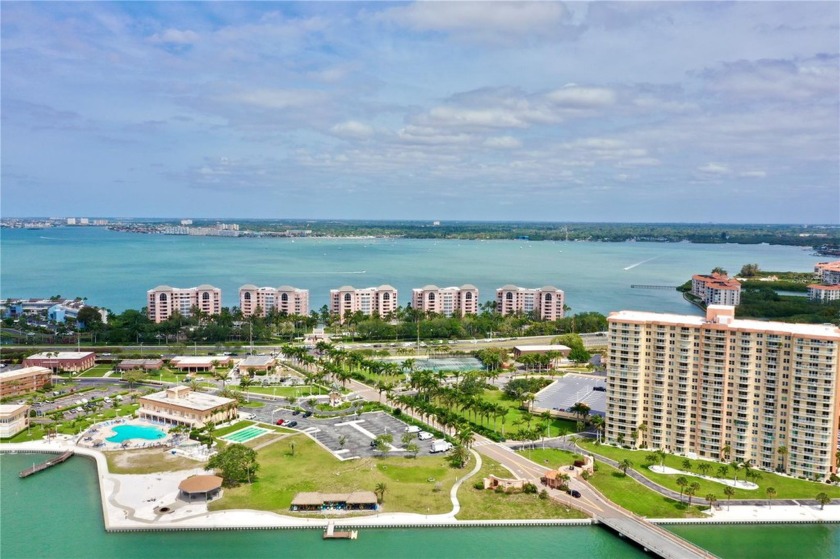 Find yourself just minutes away from St. Petersburg Beach and - Beach Condo for sale in St. Petersburg, Florida on Beachhouse.com