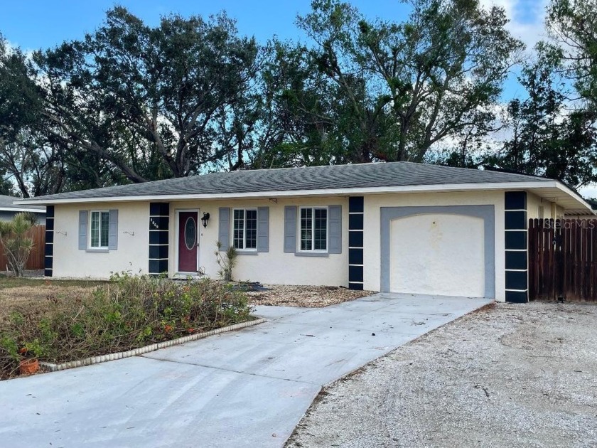 Under contract-accepting backup offers. Located in West - Beach Home for sale in Bradenton, Florida on Beachhouse.com