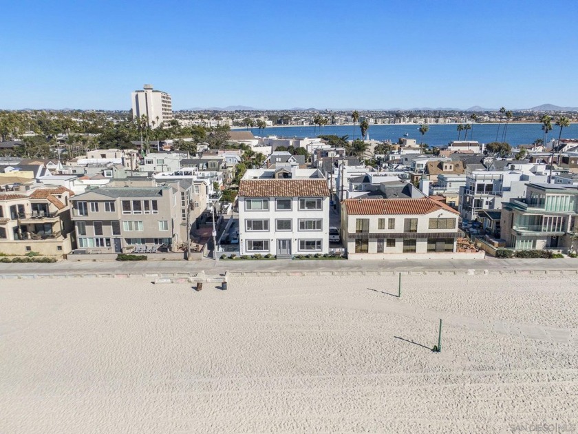 Amazing views from this second story unit in a secured building - Beach Home for sale in San Diego, California on Beachhouse.com