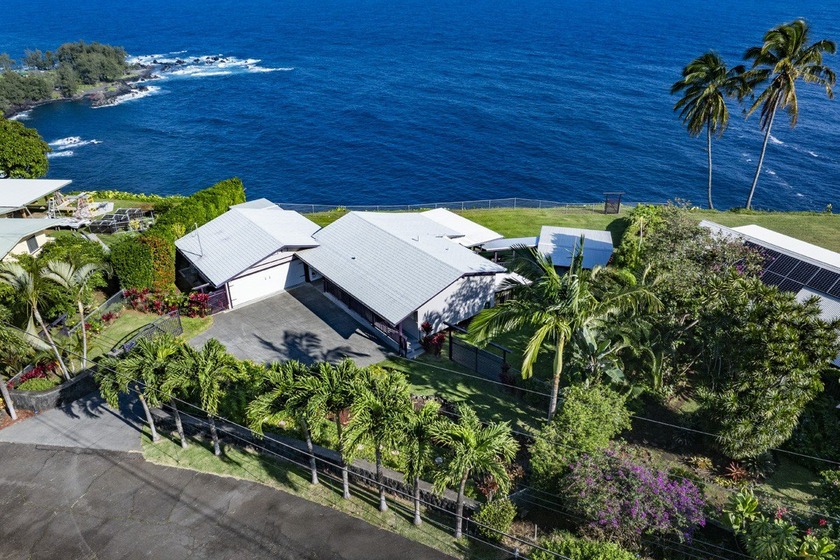 Welcome home to an open, unobstructed, panoramic view of the - Beach Home for sale in Laupahoehoe, Hawaii on Beachhouse.com