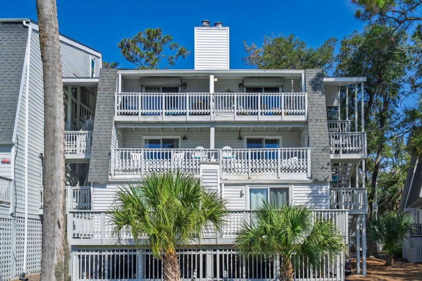 A stunning 2 bedroom, 2 bath condo on the 18th tee and fairway - Beach Condo for sale in Edisto Island, South Carolina on Beachhouse.com