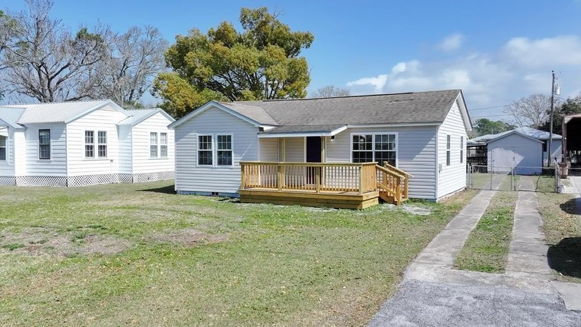 Dreaming of a simple coastal life? This is it. 1309 McClelland - Beach Home for sale in Port St Joe, Florida on Beachhouse.com