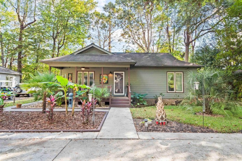 Location Location Location! Welcome home to this beautiful - Beach Home for sale in Murrells Inlet, South Carolina on Beachhouse.com