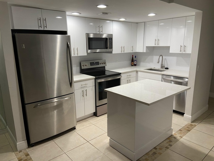 Welcome to this all ages community hidden away in beautiful Palm - Beach Home for sale in West Palm Beach, Florida on Beachhouse.com