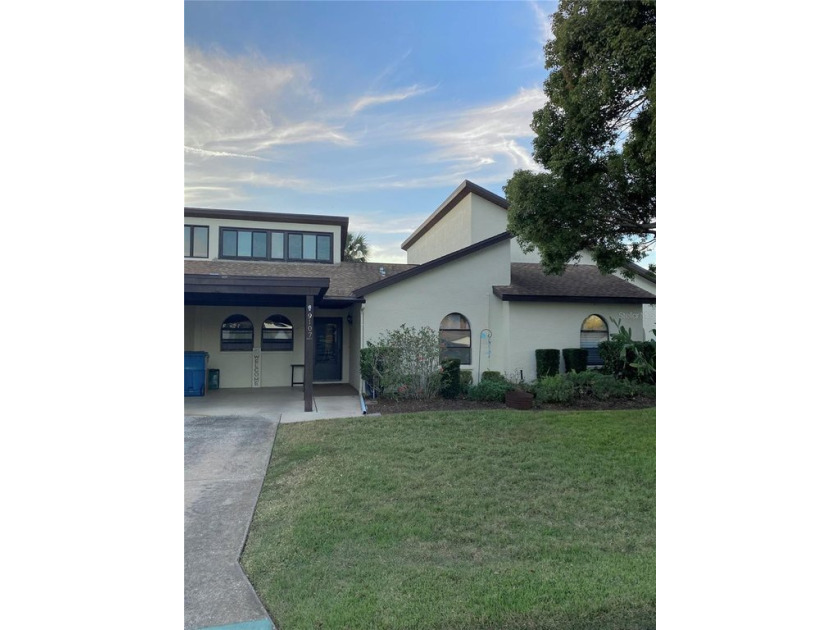 BEAUTIFUL and immaculate 2-bedroom villa with a loft, located in - Beach Home for sale in Weeki Wachee, Florida on Beachhouse.com