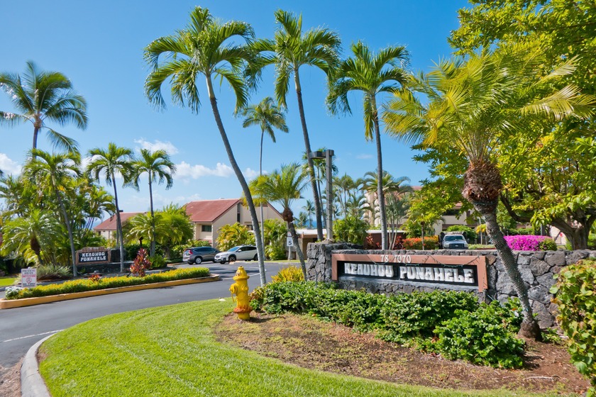 This inviting two-bedroom, two-bath condo at Keauhou Punahele is - Beach Condo for sale in Kailua Kona, Hawaii on Beachhouse.com