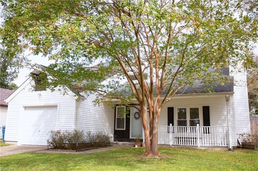 Beautifully maintained and updated home in the heart of Virginia - Beach Home for sale in Virginia Beach, Virginia on Beachhouse.com