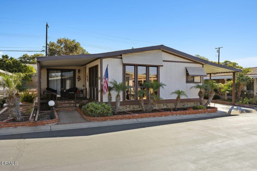 SENIOR'S, RETIRE IN STYLE in this well appointed MH within the - Beach Home for sale in Ventura, California on Beachhouse.com