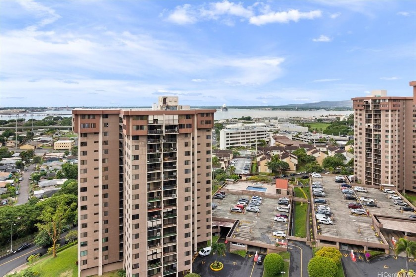 Pearl 1 is centrally located, near everything, and convenient to - Beach Condo for sale in Aiea, Hawaii on Beachhouse.com