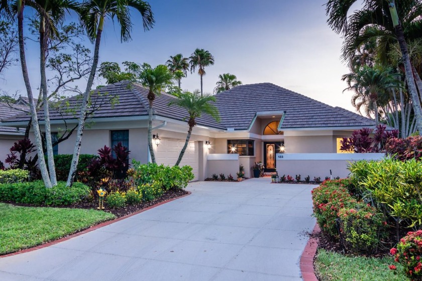 Don't miss this stunning 3BR/2.5BA home in the highly - Beach Home for sale in Palm Beach Gardens, Florida on Beachhouse.com