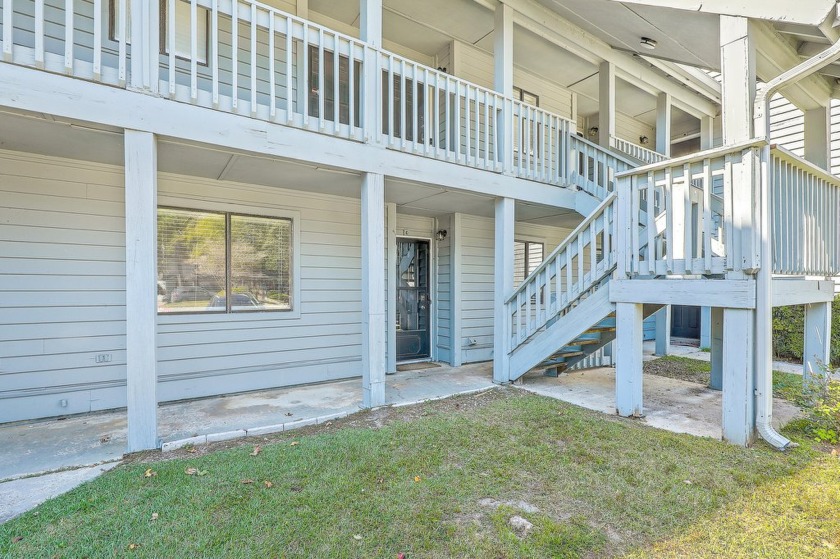 First floor, single story living ready for you to make it your - Beach Home for sale in North Charleston, South Carolina on Beachhouse.com