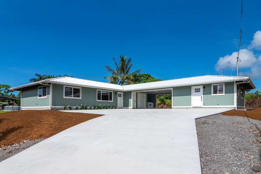 Welcome to your private slice of Hilo living on desirable Manono - Beach Home for sale in Hilo, Hawaii on Beachhouse.com