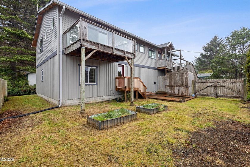 Forget the typical beach cottage, this is custom-engineered - Beach Home for sale in Lincoln Beach, Oregon on Beachhouse.com