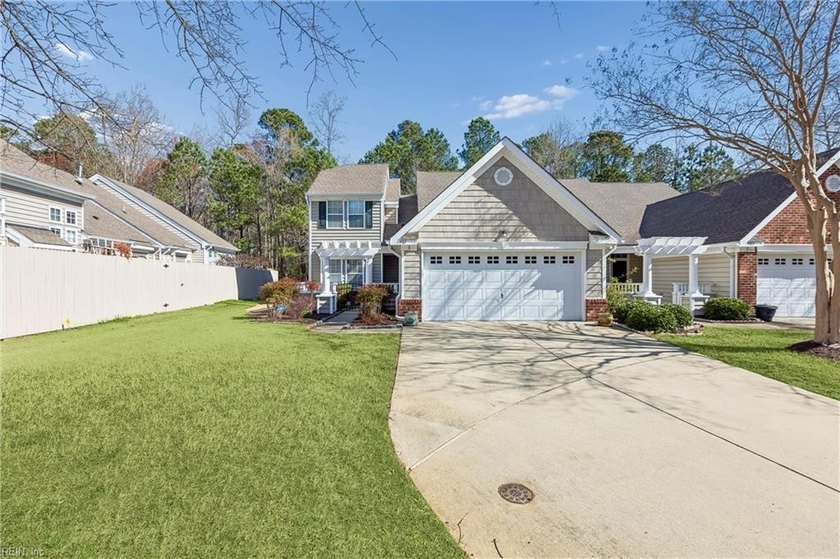 Beautifully maintained 3-bedroom, 3-bath condo that lives like a - Beach Condo for sale in Carrollton, Virginia on Beachhouse.com