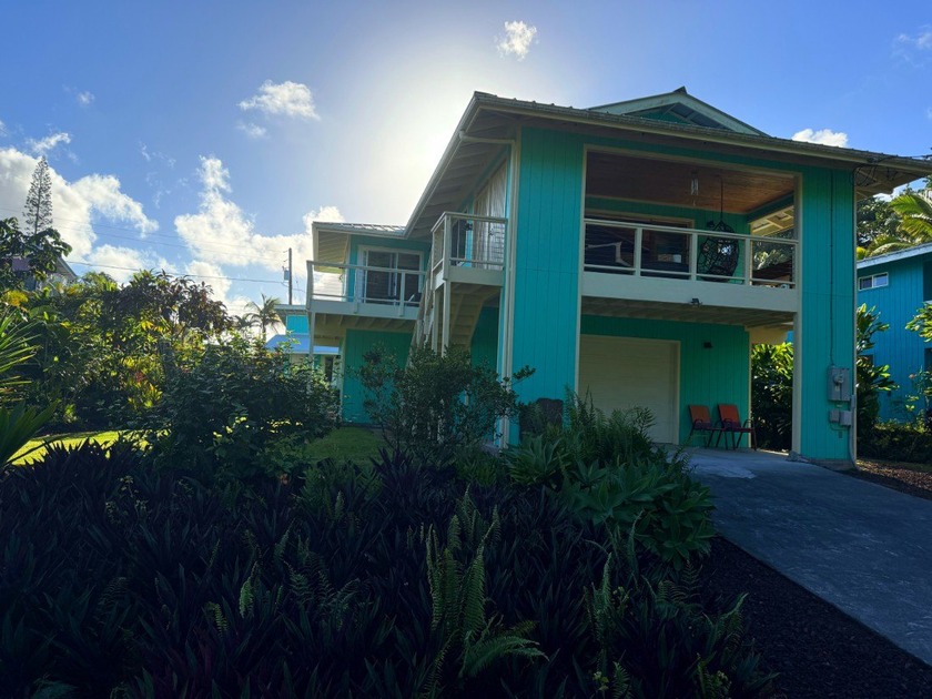Beautifully landscaped property in Hawaiian Beaches featuring a - Beach Home for sale in Pahoa, Hawaii on Beachhouse.com