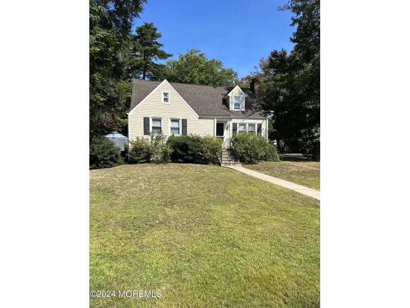 COME SEE THIS CAPE COD HOME ON AN AMAZING 105 X 118 CORNER LOT - Beach Home for sale in Oakhurst, New Jersey on Beachhouse.com