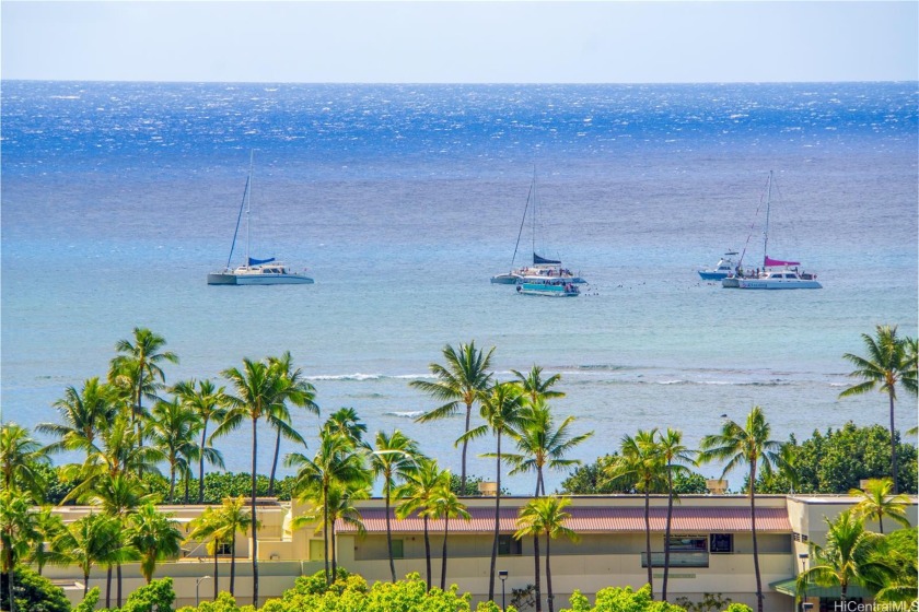 Enjoy Luxury Ritz-Carlton Hotel Residences Living.  Great Ocean - Beach Condo for sale in Honolulu, Hawaii on Beachhouse.com