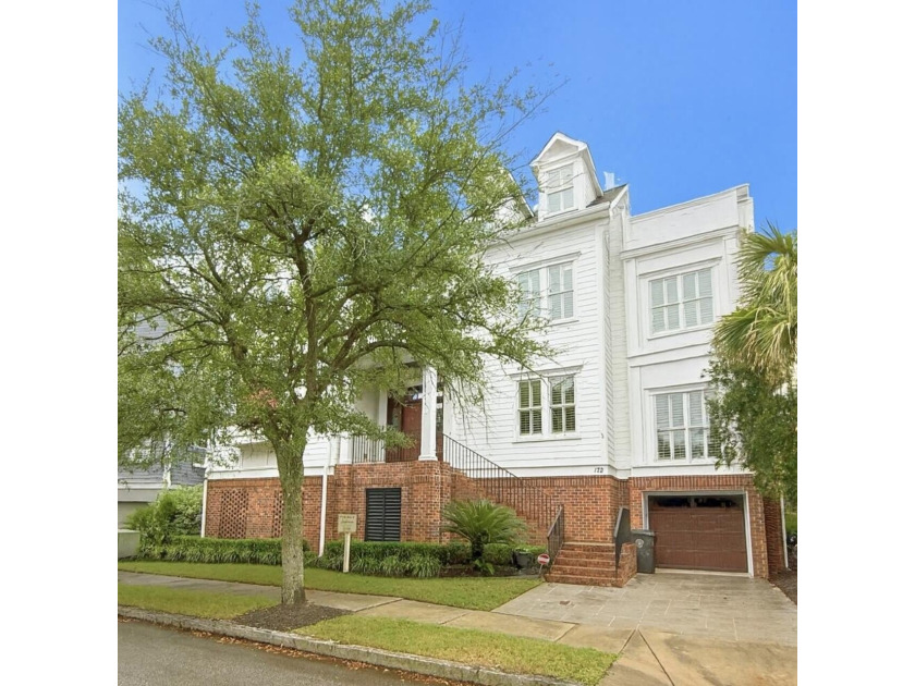 Enjoy light filled marsh front + Ashley River views & downtown - Beach Home for sale in Charleston, South Carolina on Beachhouse.com