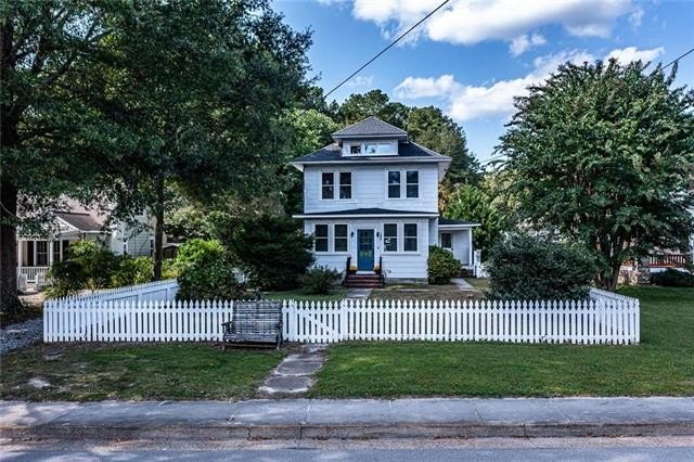 Embrace the charm and lifestyle of living in this fabulous - Beach Home for sale in Irvington, Virginia on Beachhouse.com