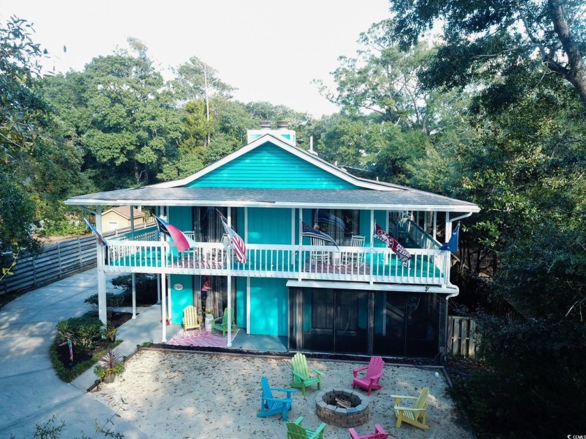 Welcome to 402 13th Ave S, a charming 4-bedroom, 3-bathroom - Beach Home for sale in North Myrtle Beach, South Carolina on Beachhouse.com