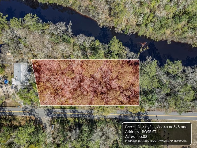 Lot right on the Sopchoppy river minutes from downtown. Lot size - Beach Lot for sale in Sopchoppy, Florida on Beachhouse.com