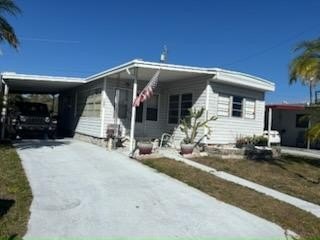 Charming 2 Bedroom Mobile Home Near the Lake - Prime St - Beach Home for sale in St. Petersburg, Florida on Beachhouse.com