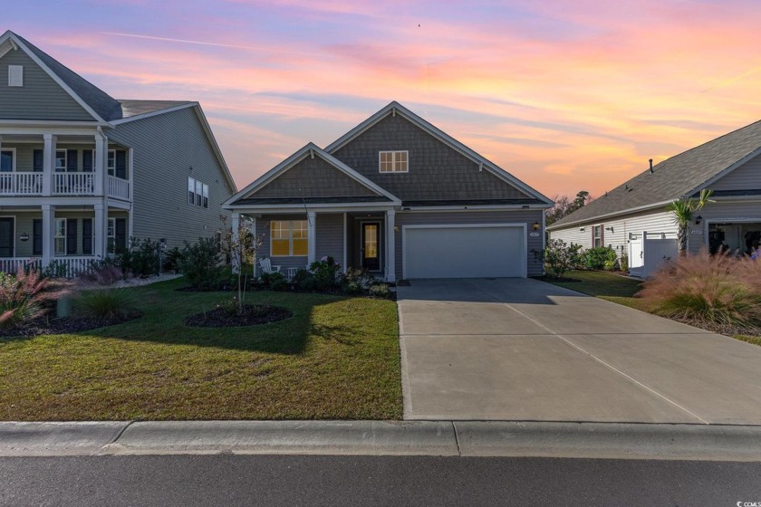 This immaculate, lightly lived-in 4-bedroom/2-bathroom - Beach Home for sale in Little River, South Carolina on Beachhouse.com