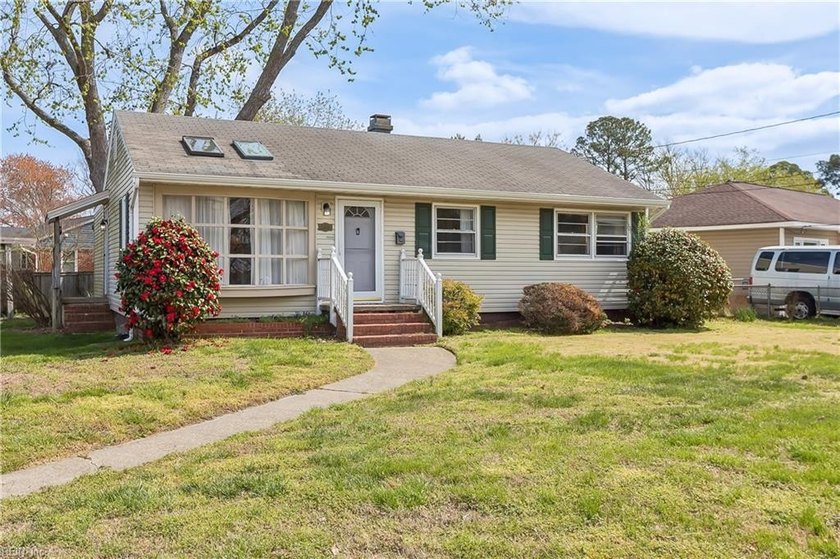 Charming rancher on corner lot in Northampton established - Beach Home for sale in Hampton, Virginia on Beachhouse.com