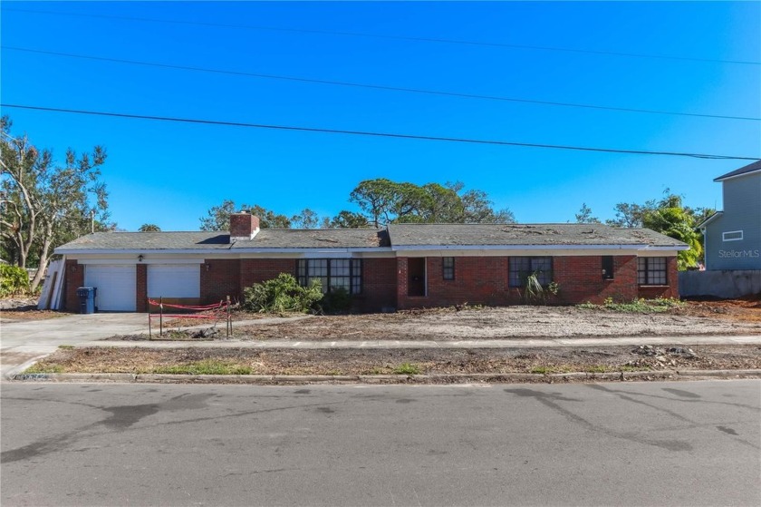 Beautiful oversized double lot on water.  Sellers have pre - Beach Home for sale in Tampa, Florida on Beachhouse.com