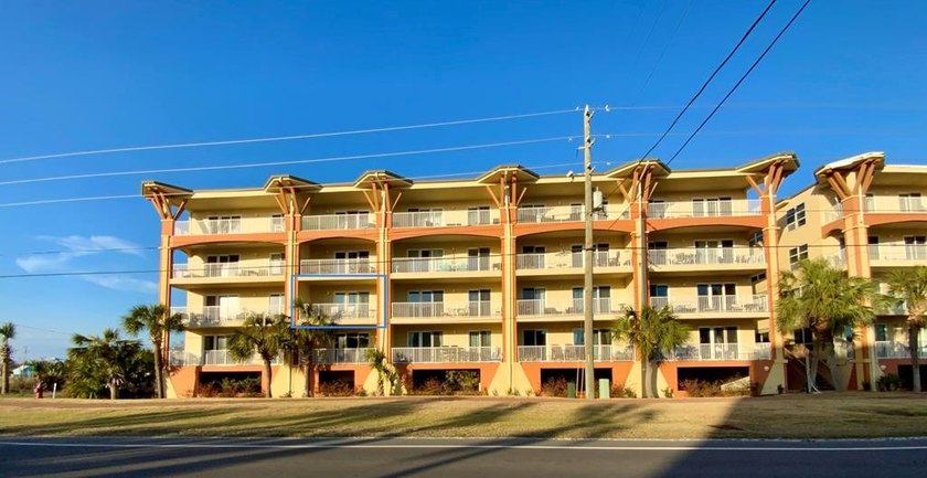 This inviting 2-bedroom, 2-bath condo at Summerhouse is offered - Beach Condo for sale in Mexico Beach, Florida on Beachhouse.com