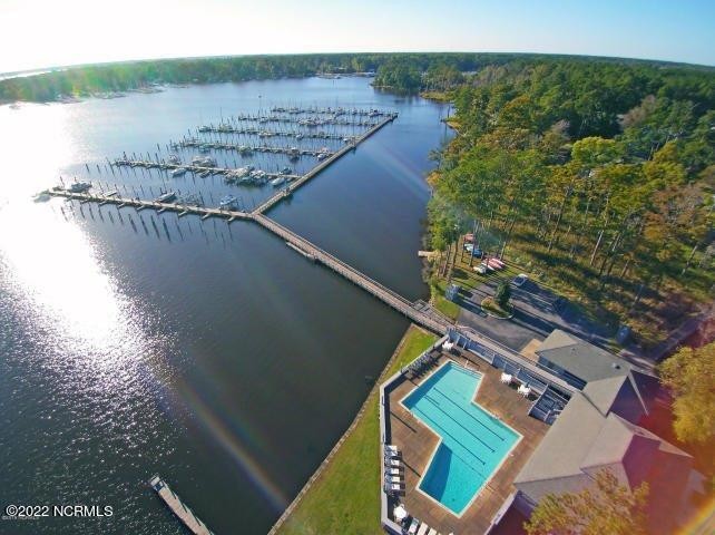 Rare opportunity to own your private townhome in the exclusive - Beach Townhome/Townhouse for sale in Washington, North Carolina on Beachhouse.com