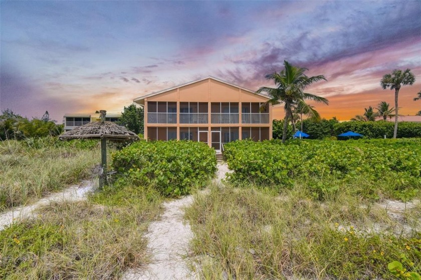 Welcome to paradise on beautiful Longboat Key. This beachfront - Beach Condo for sale in Longboat Key, Florida on Beachhouse.com